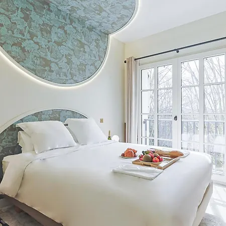 Divine Couture - Montaigne Carrières-sur-Seine