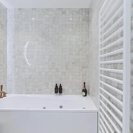 Divine Couture - Montaigne Apartment